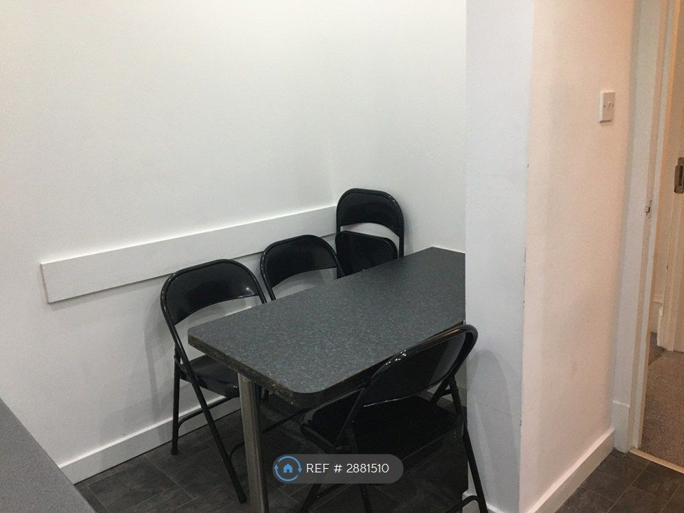 Property photo 3 of 17 Dining Area