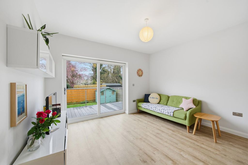 Property photo 3 of 21 2612206 2 Grenville Drive-010.Jpg