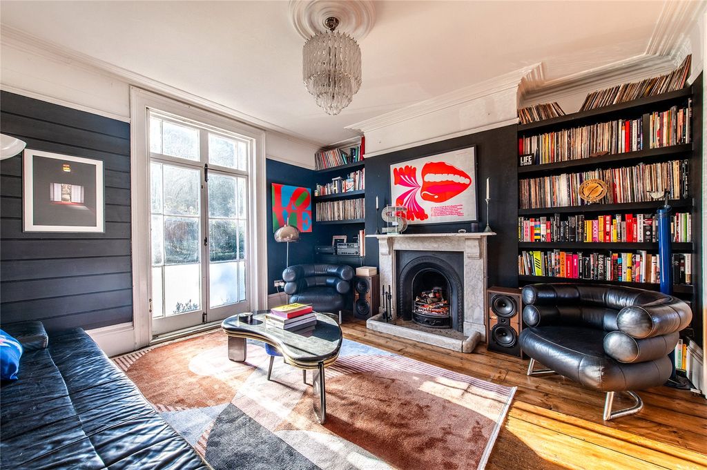 Property photo 3 of 33 Picture No. 16