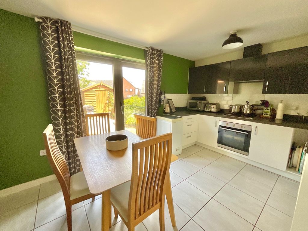 Property photo 3 of 30 3938089
