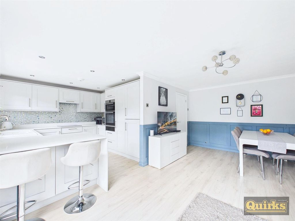 Property photo 3 of 17 Cam02342G0-Pr0223-Still006.Jpg