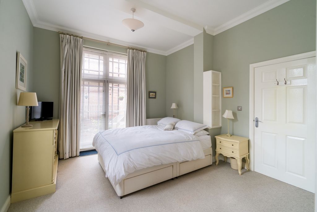Additional image 9 of 2 bed flat to rentThe Fold, Payton Street, Stratford-Upon-Avon CV37