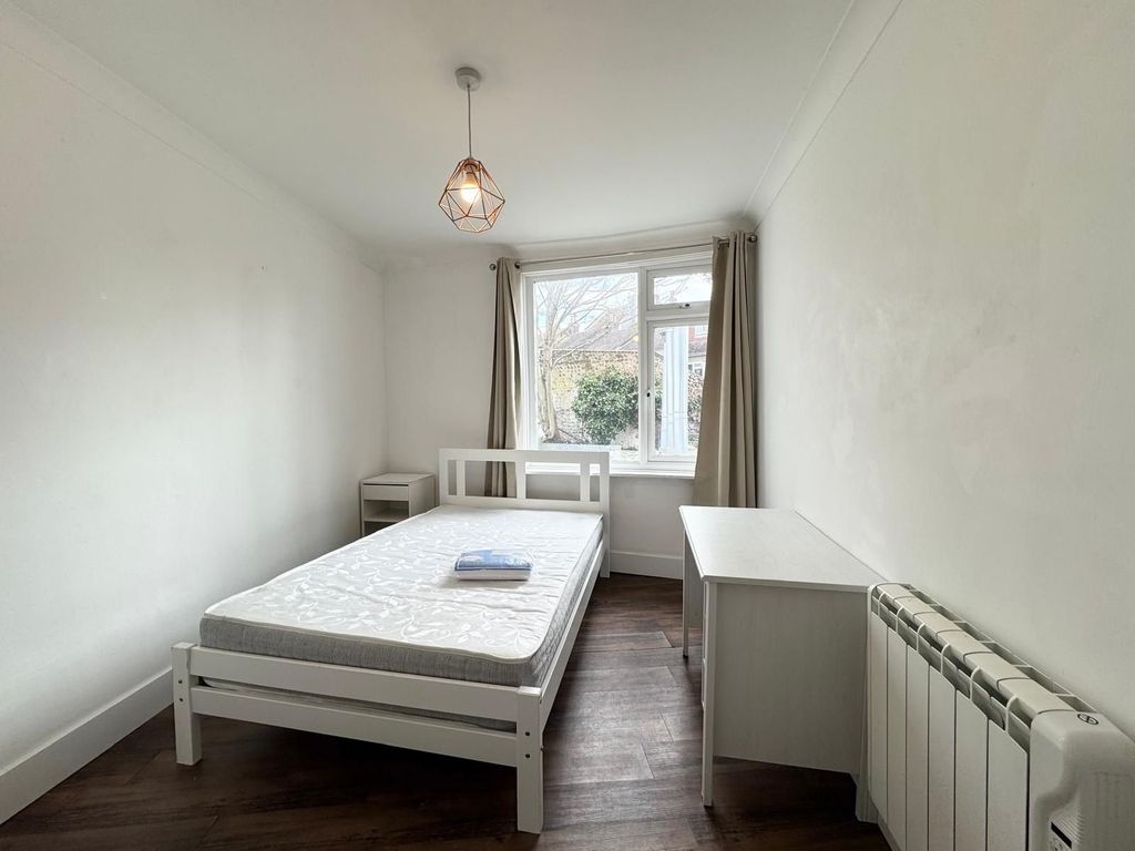 Additional image 4 of 5 bed flat to rentElm Grove, Brighton BN2