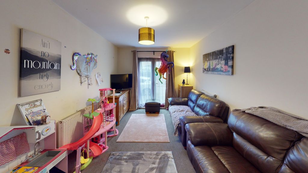 Property photo 3 of 7 12-Sandhill-Close-Living-Room