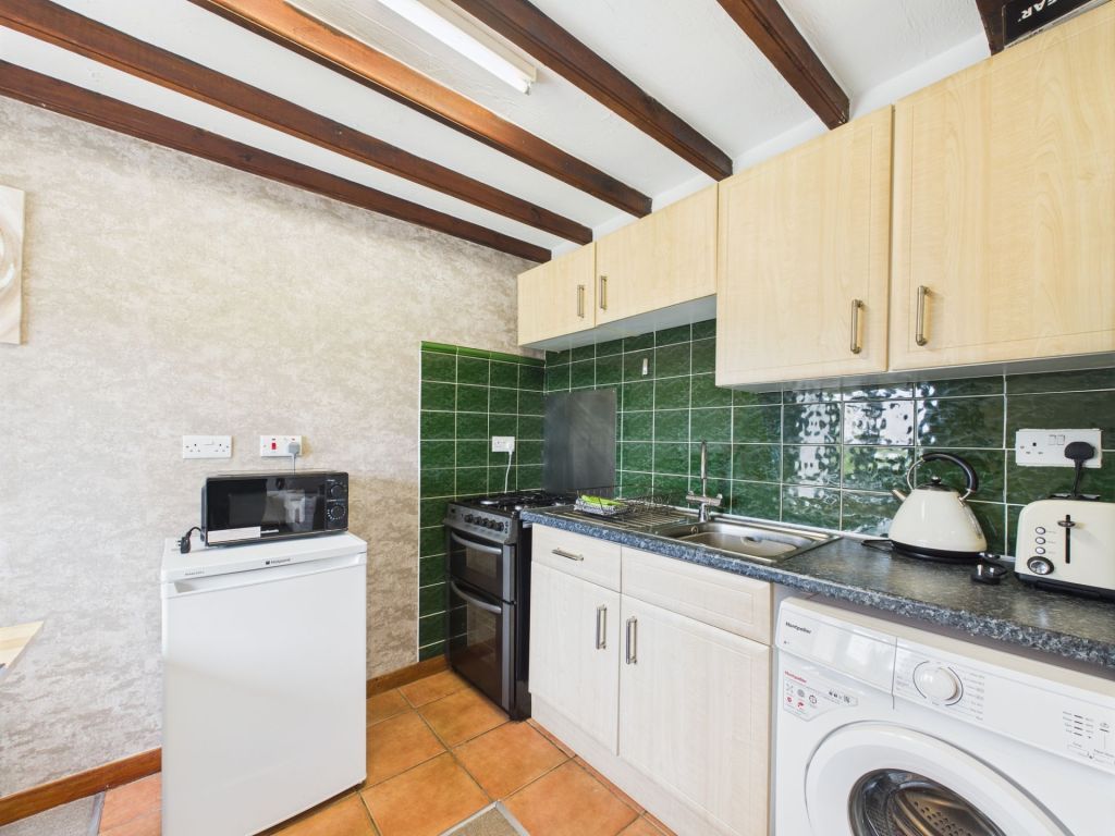 Property photo 2 of 25