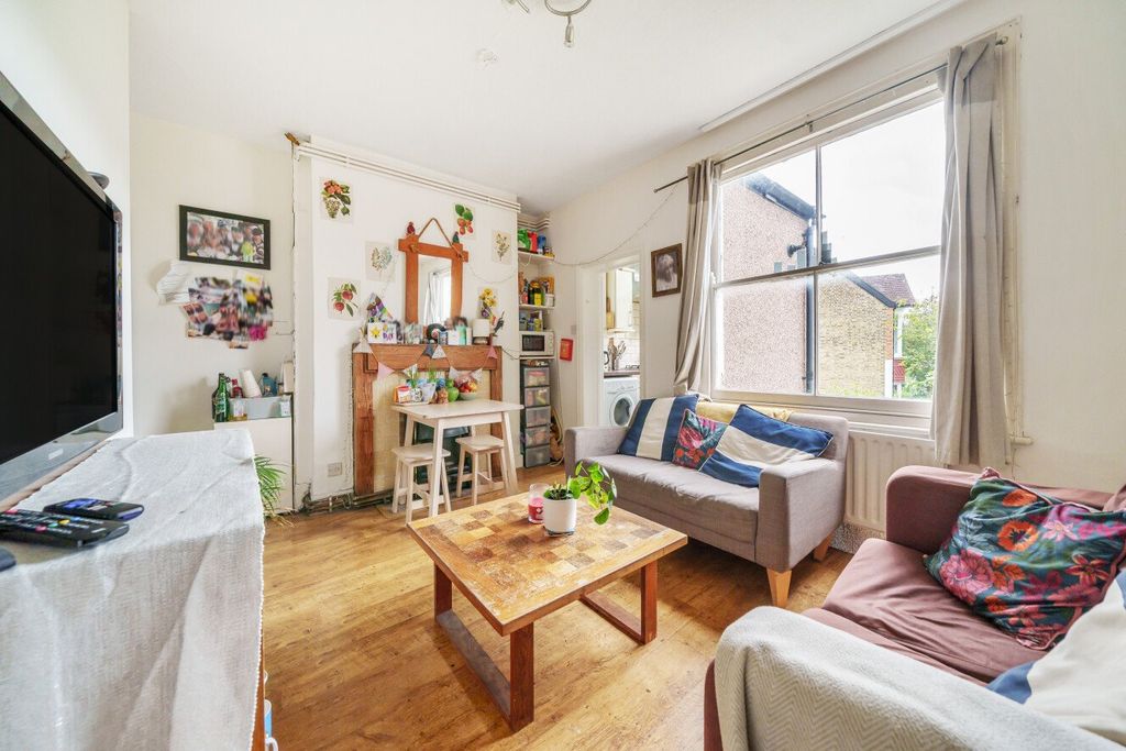 Property photo 3 of 15 Picture No. 04