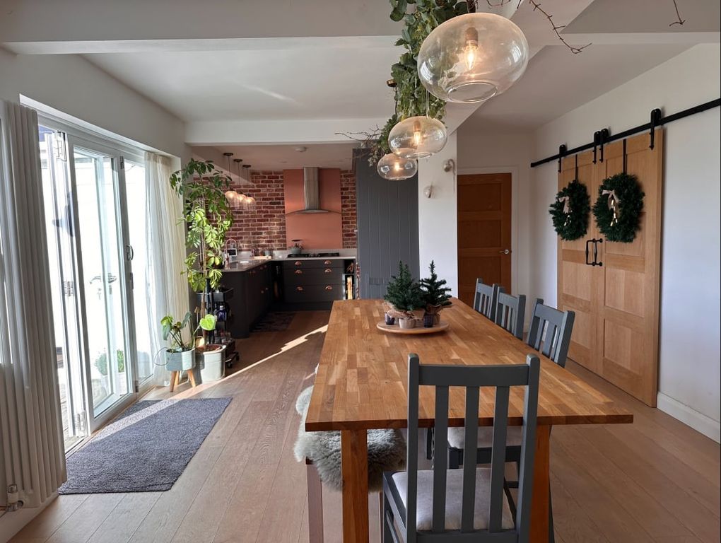 Property photo 3 of 39