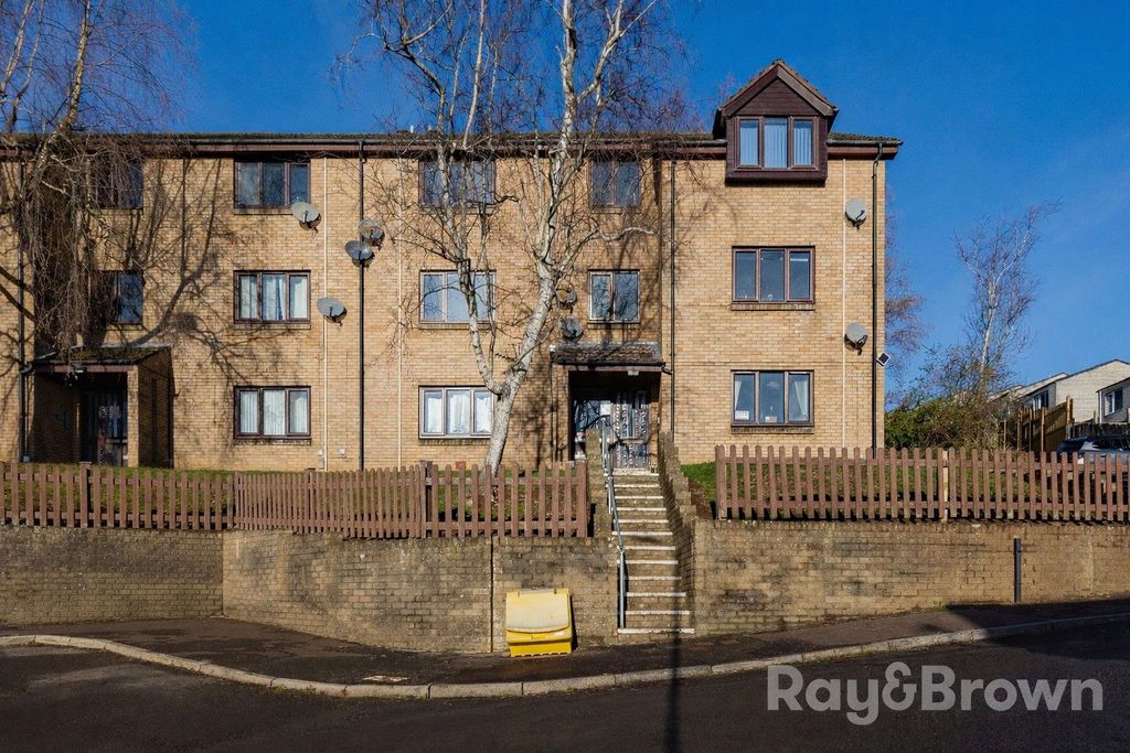 Property photo 1 of 38