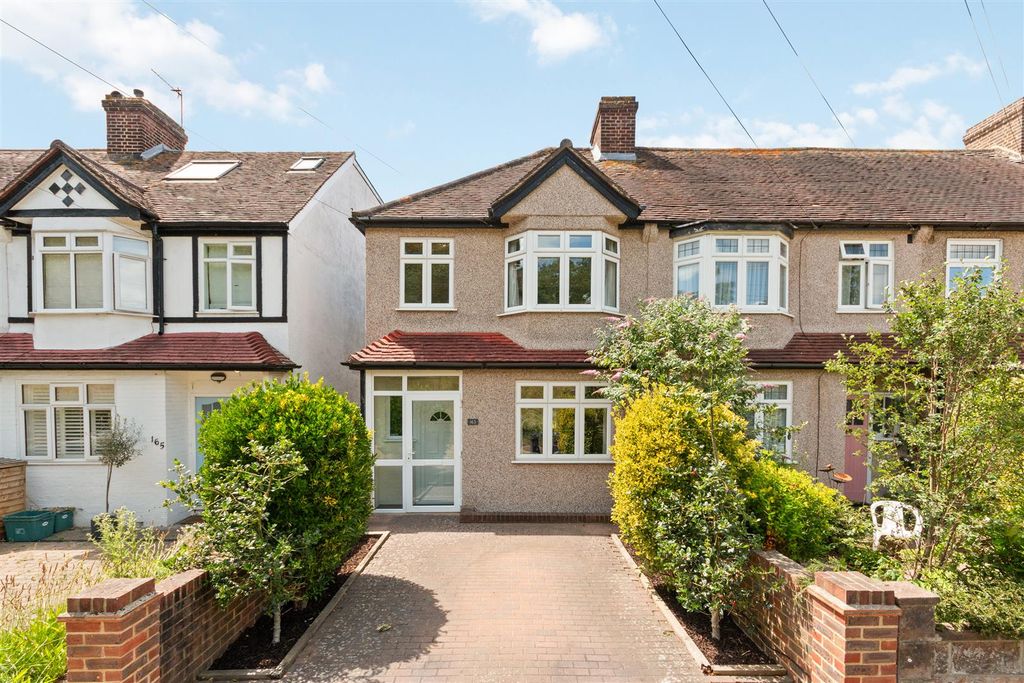 Property photo 1 of 12 Mostyn Road
