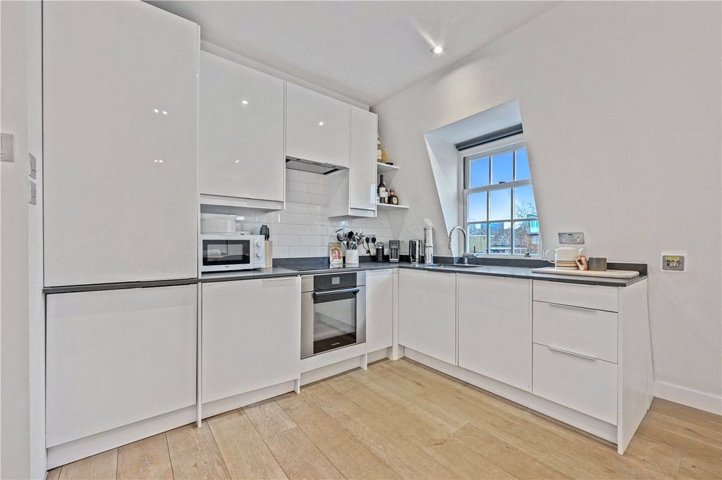 Property photo 3 of 8 Picture No. 06