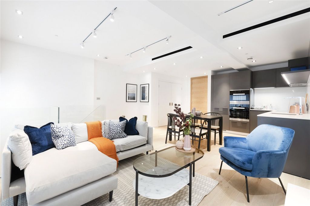 Property photo 1 of 11 Reception