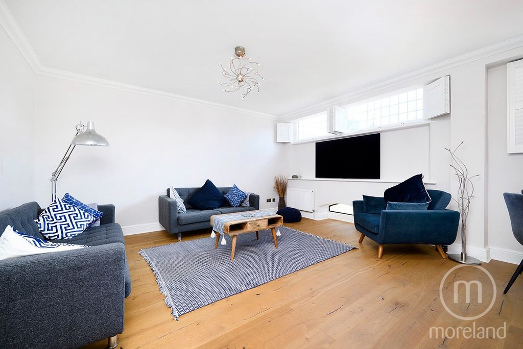 Property photo 1 of 9 4267782