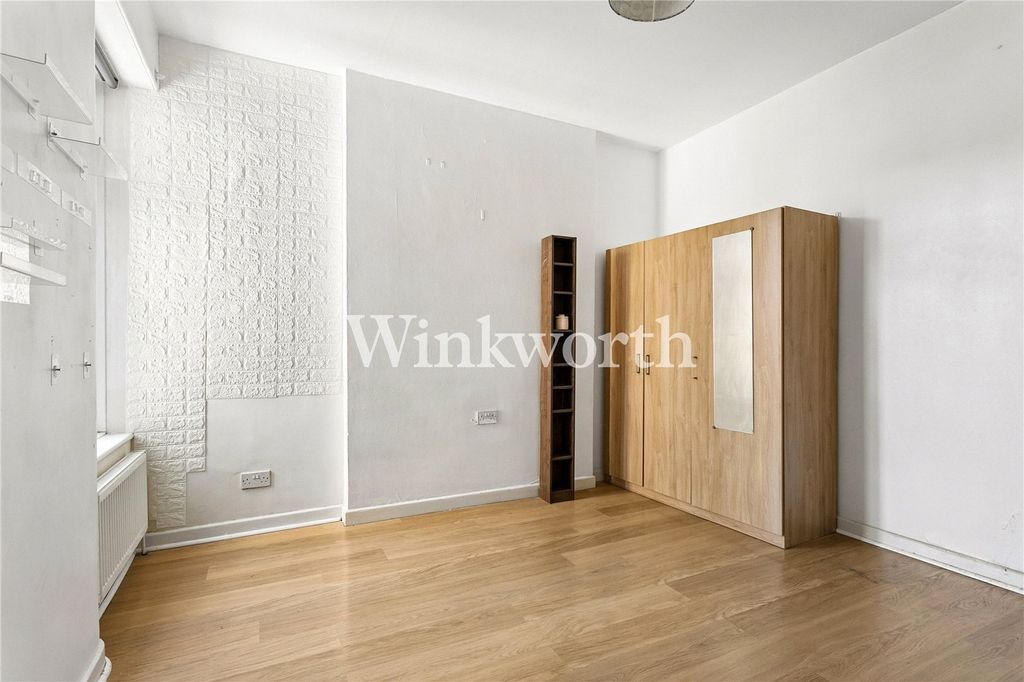 Property photo 3 of 12 Picture No. 04