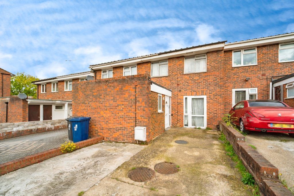 Property photo 1 of 18