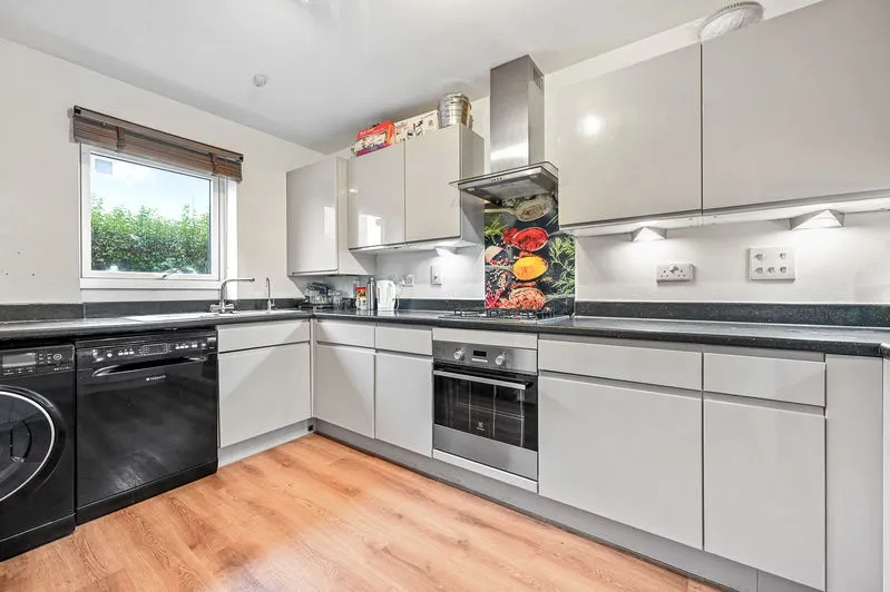 House in Harrow HA2 - More
