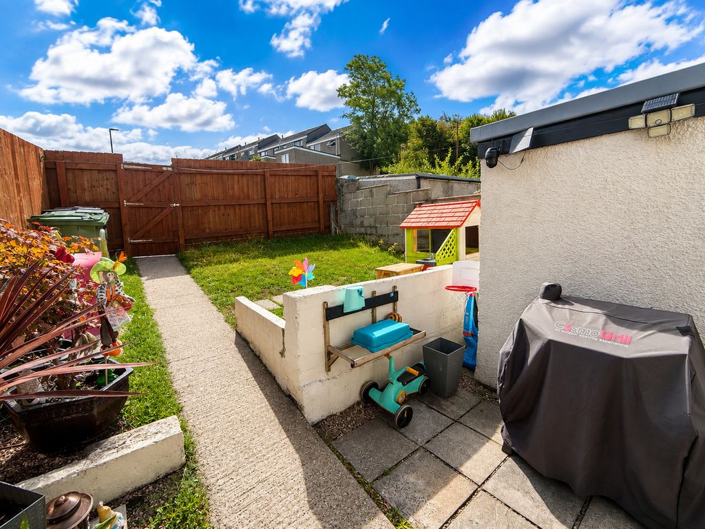 Property photo 3 of 13