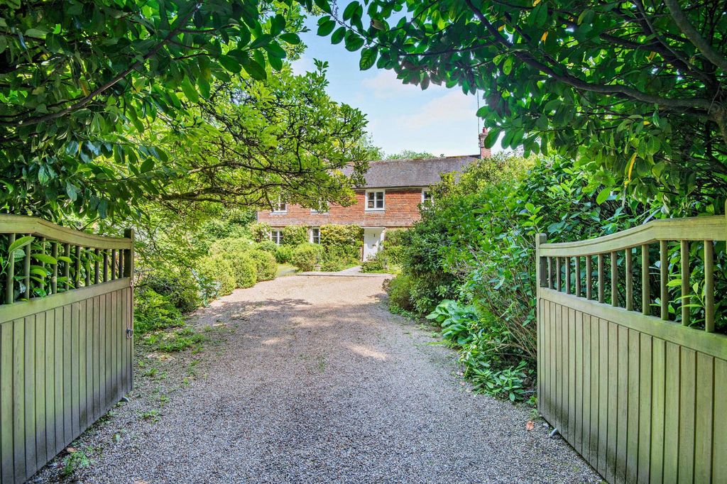 Property photo 1 of 20 Gated Entrance