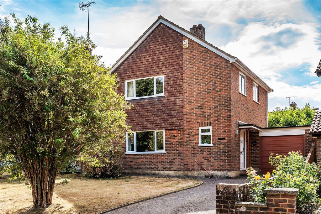 Property photo 1 of 22 60-Stoneleigh-Road-10.Jpg