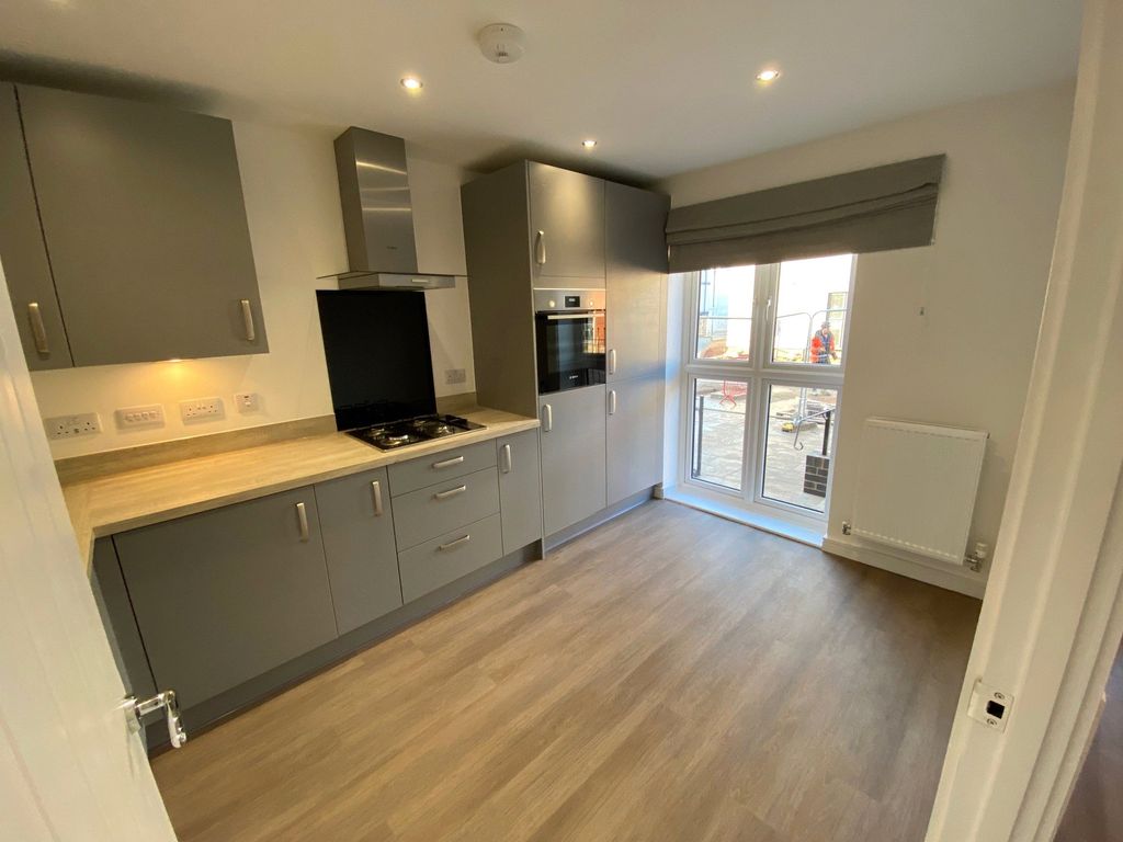 Property photo 3 of 11 Picture No. 02