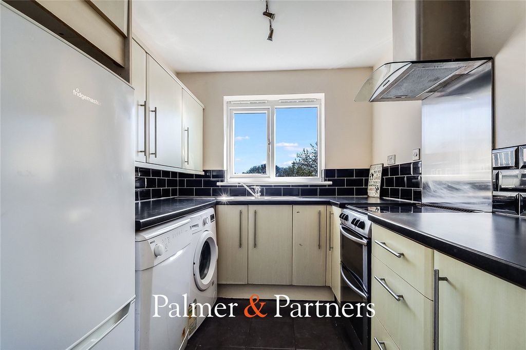 Property photo 3 of 12 Picture No. 04