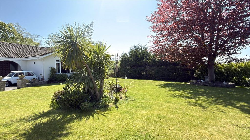 Property photo 3 of 17 Picture No. 01