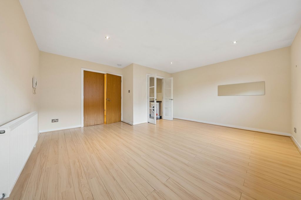 Property photo 3 of 15 Picture No. 04