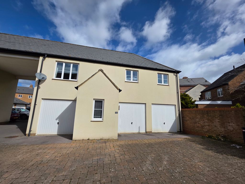 Property photo 2 of 12 Image