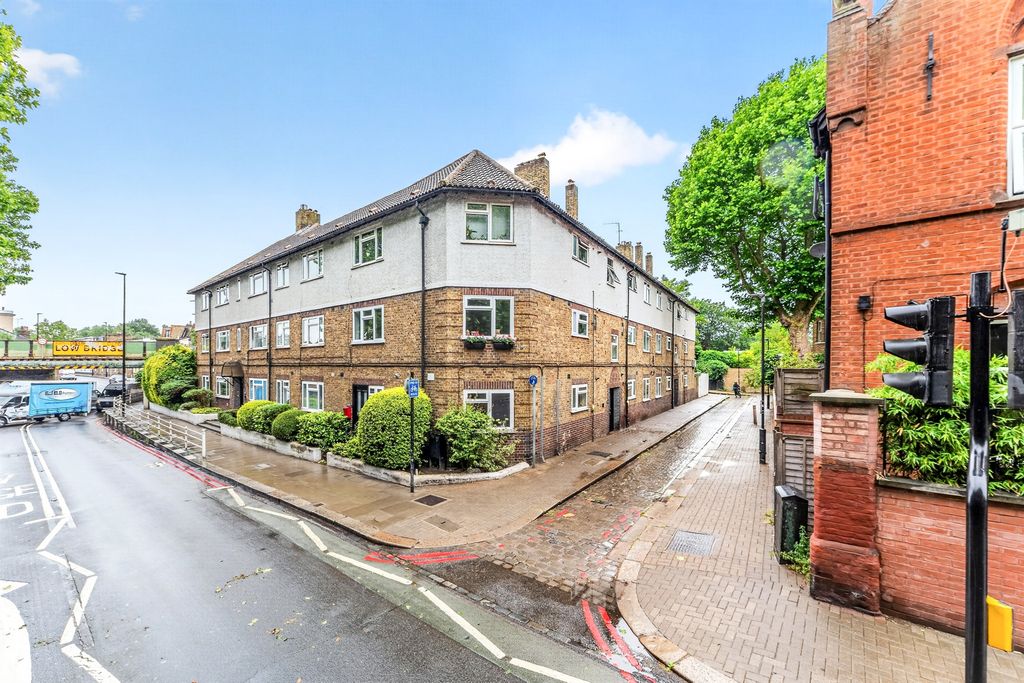 Property photo 1 of 7