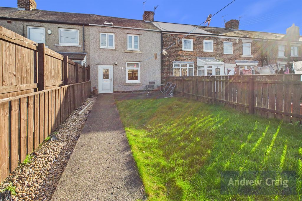 Property photo 1 of 8 (Main)