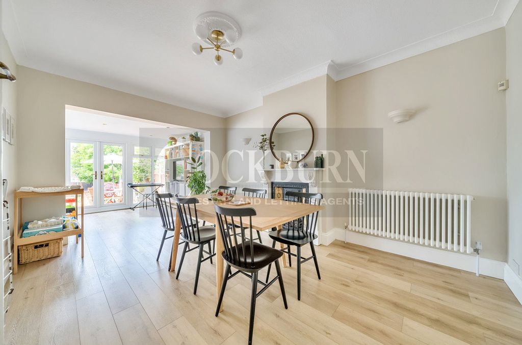 Property photo 2 of 19
