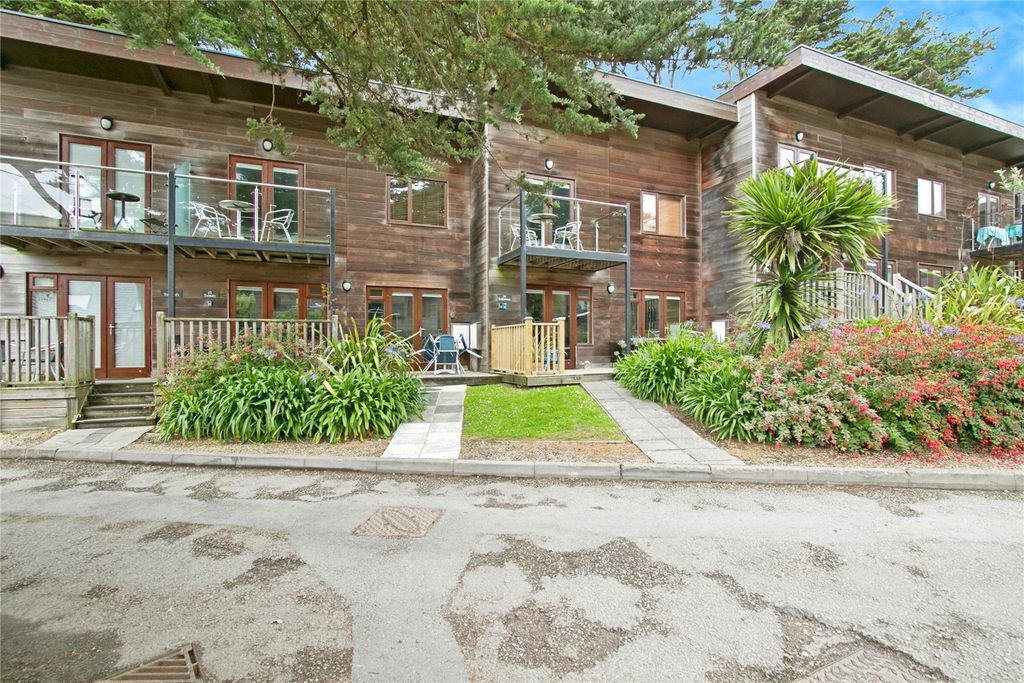 Property photo 1 of 26 Picture No. 24