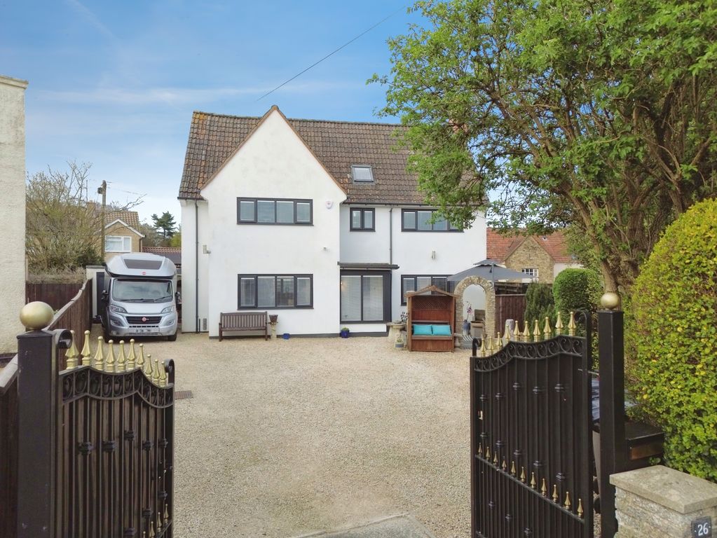 Property photo 1 of 42 01504633-1