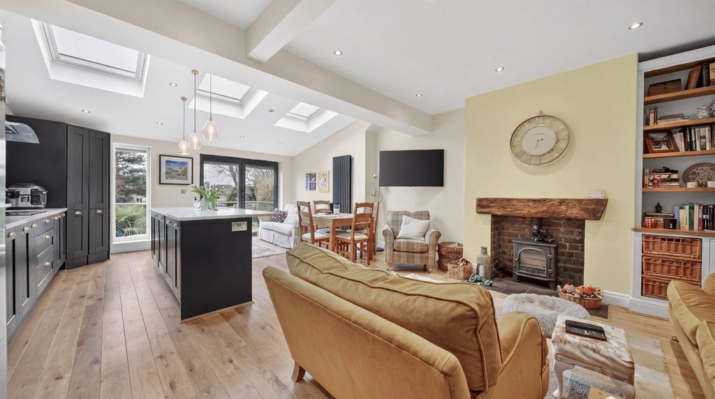 Property photo 3 of 18 Picture No. 26