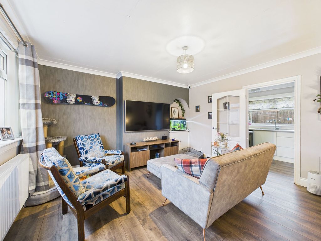 Property photo 2 of 10 Lounge