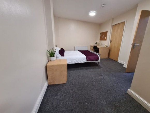 Property photo 1 of 5 Sangha House Studio C Bedroom
