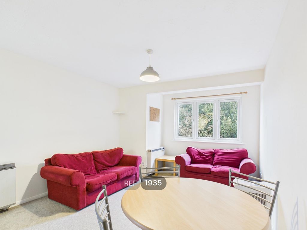 Property photo 2 of 12 Living Room