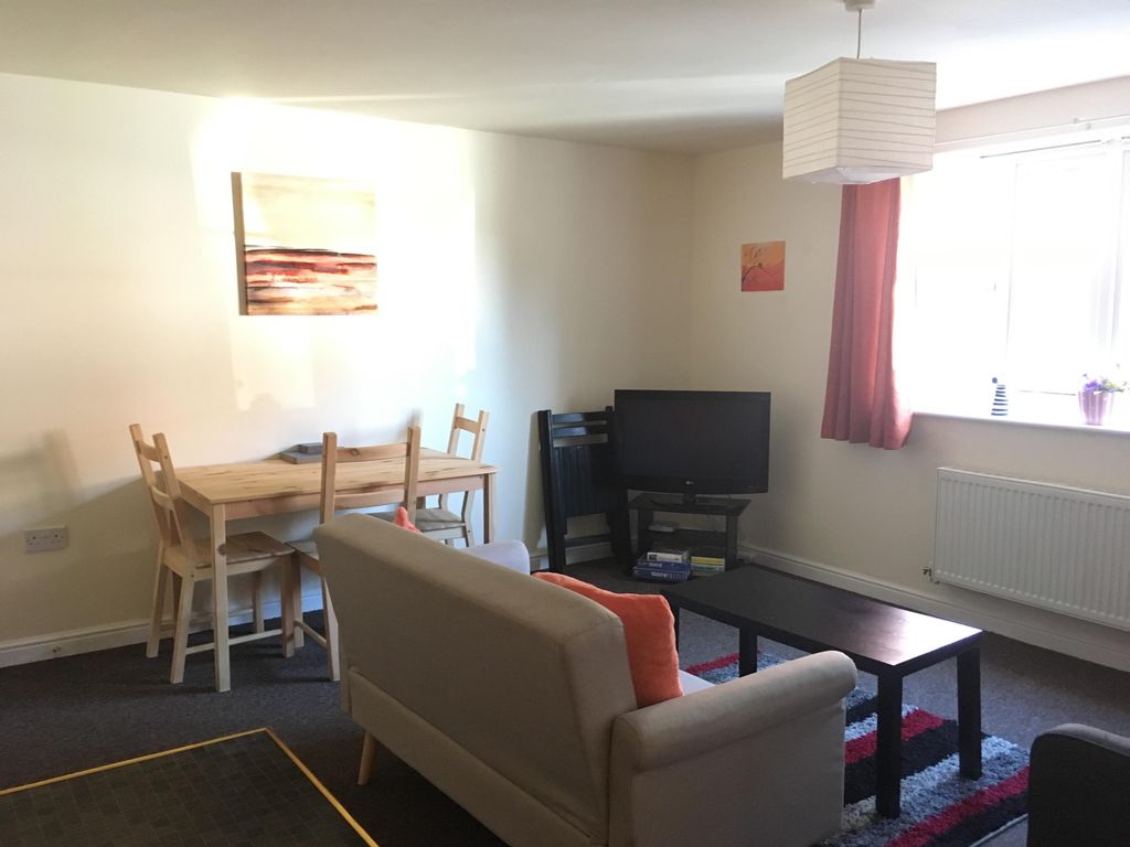 Property photo 2 of 7 Living Room