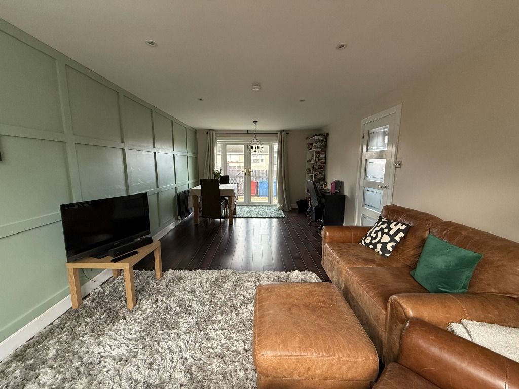 Property photo 3 of 8 Photo 3