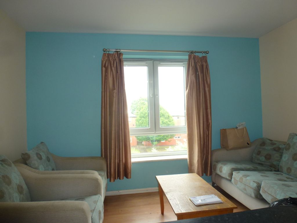 Property photo 3 of 14 Room