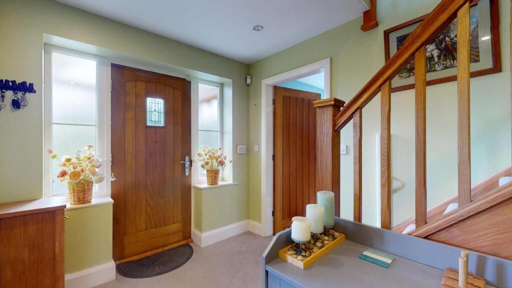 Property photo 2 of 25