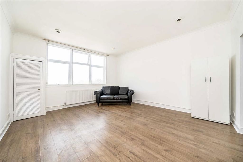 Property photo 3 of 4