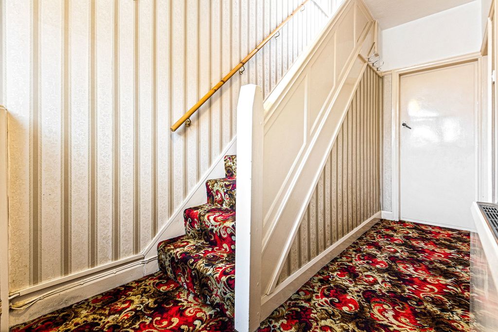 Property photo 3 of 26