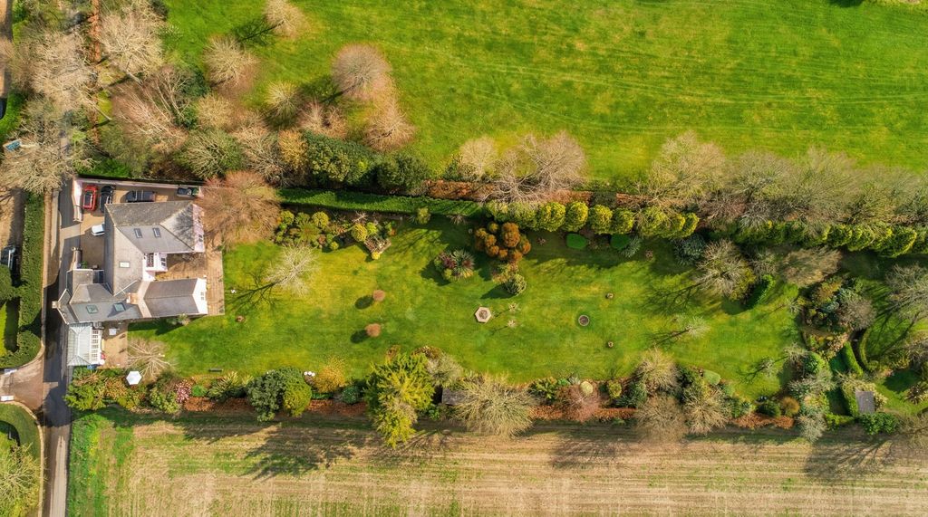 Property photo 3 of 40