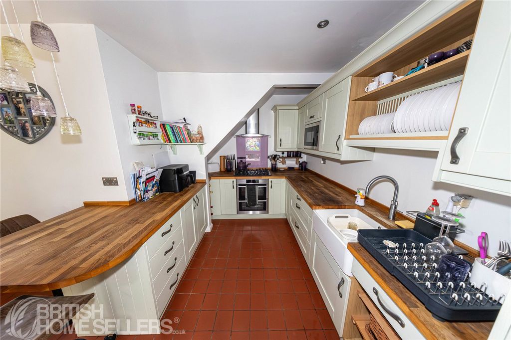 Property photo 2 of 32 Picture No. 09