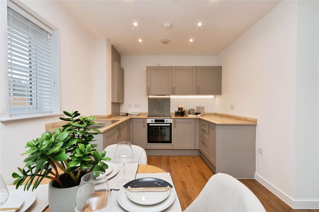 Property photo 1 of 13 Picture No. 10