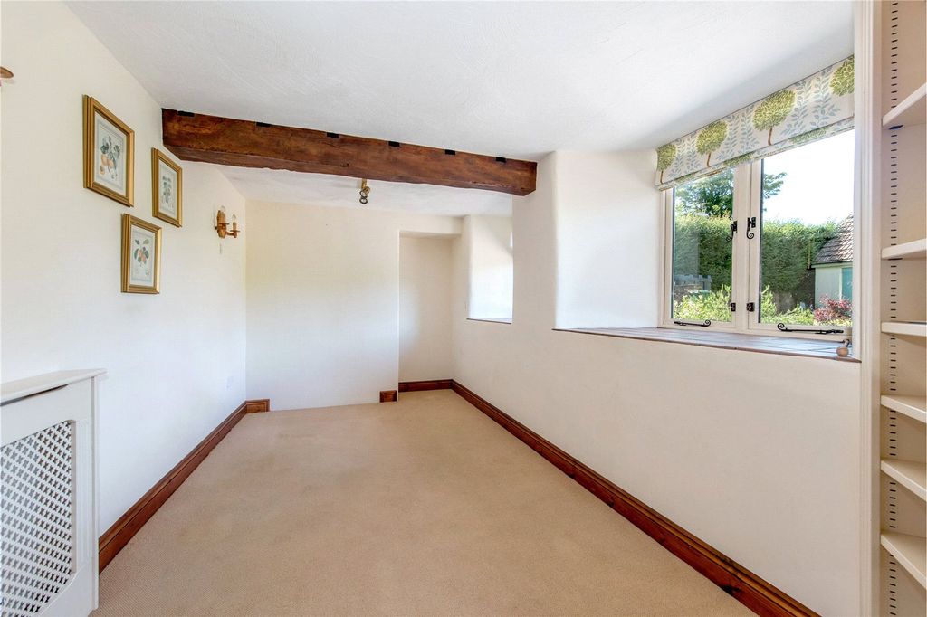 Property photo 3 of 18 Picture No. 34