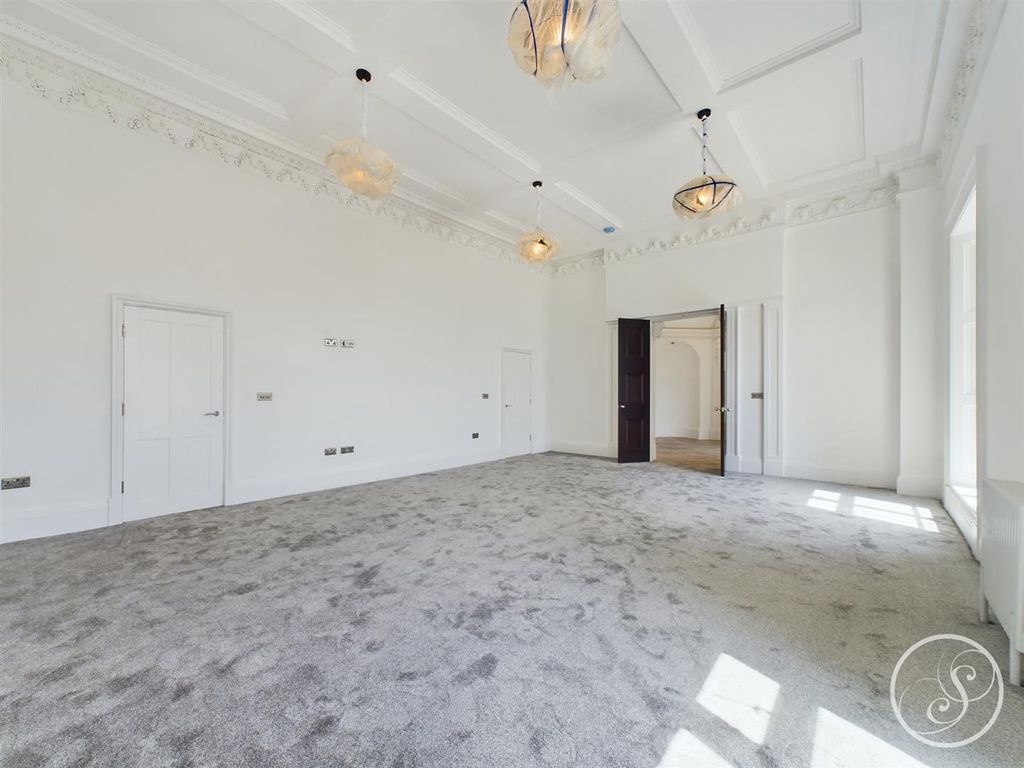 Property photo 3 of 25 Main Reception Room