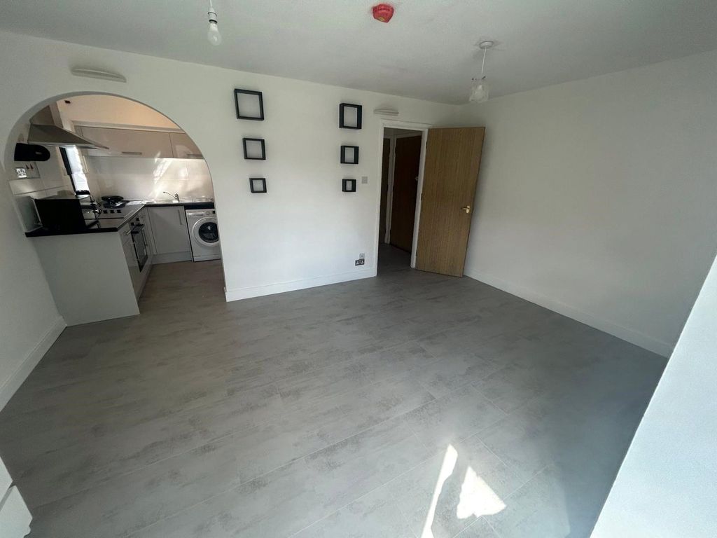 Property photo 3 of 12 Picture No. 06