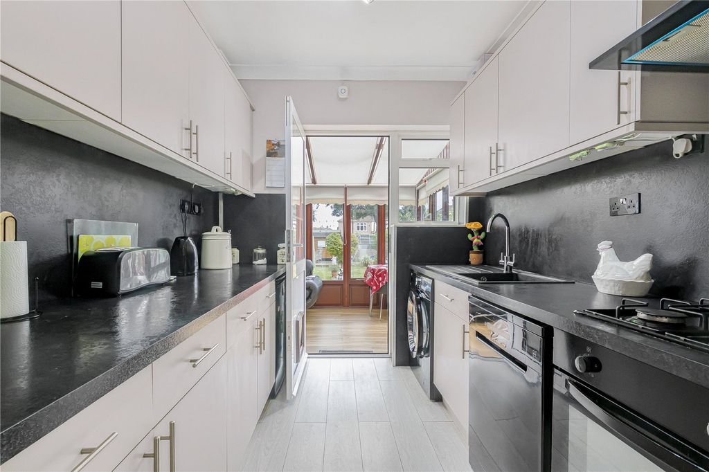Property photo 3 of 16 Kitchen
