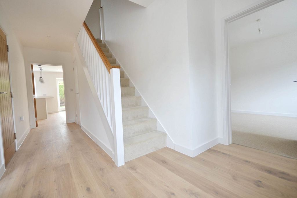 Property photo 3 of 26